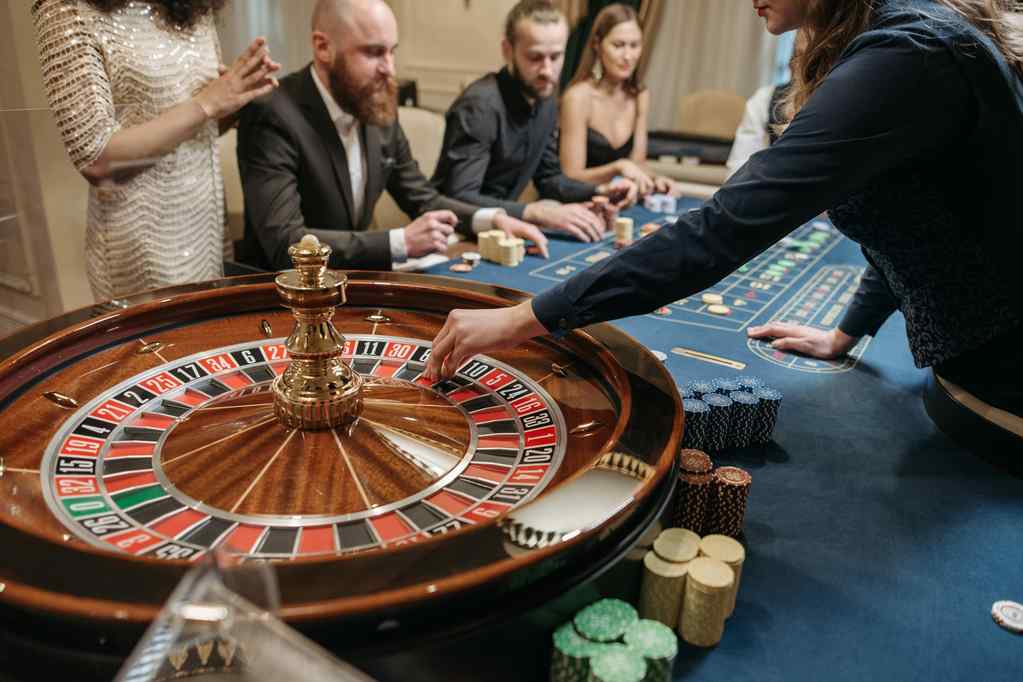 Agent spins casino play